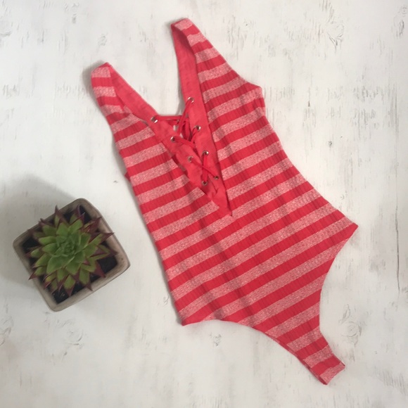 Coral Open Back Bodysuit - Picture 5 of 5